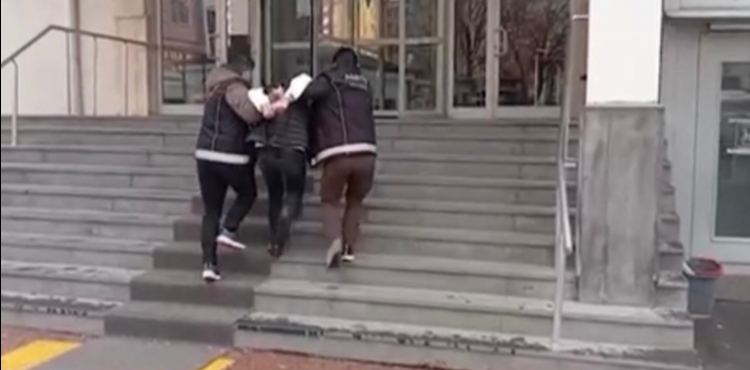 Kayseri�de 10 y�l hapisle aranan h�k�ml� yakaland�