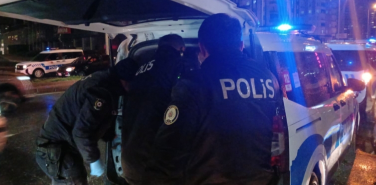 Polisin 'dur' ihtar�na uymayan s�r�c�ye 450 bin TL ceza