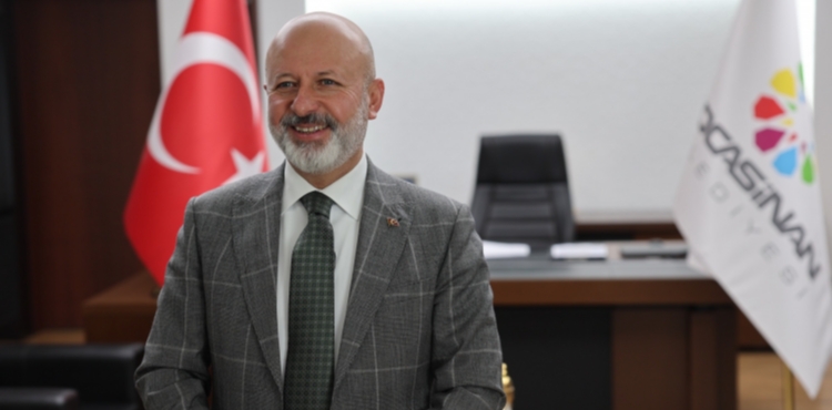 BA�KAN �OLAKBAYRAKDAR, ��EHR�M�ZE YATIRIM YAPAN KAZAN�LI �IKACAK!�