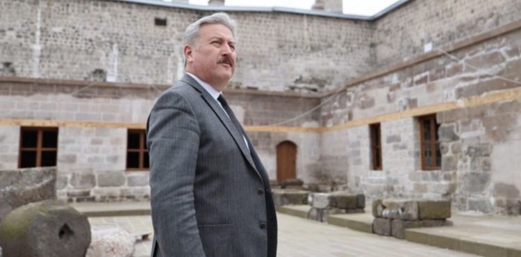 Ba�kan Palanc�o�lu: �Ticaretin K�kleri ve Gelece�i: Kayseri Kapal��ar�� ve Hanlar B�lgesi Vizyon �al��tay��na Davetlisiniz!�