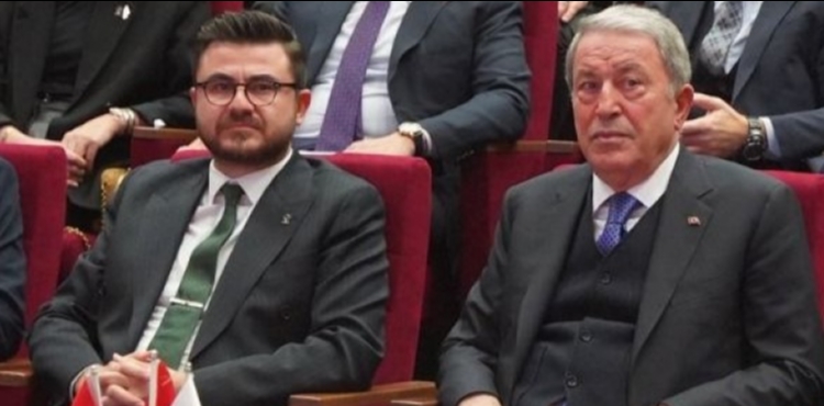 Aziz bayra��m�za uzanan her kirli el kar��s�nda bizi bulacakt�r.