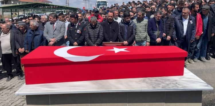 Kastamonu�da hayat�n� kaybeden jandarma, Kayseri�de son yolculu�una u�urland�