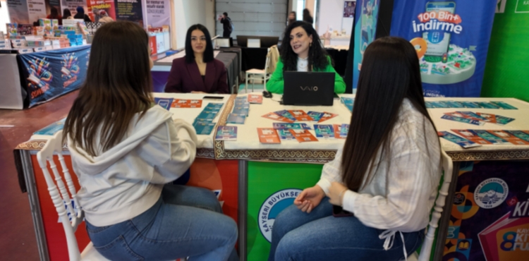 KAYSER� K�TAP FUARI�NDA �OCUKLARIN KEYF� YER�NDE: ALO 153 �LE DO�RUDAN �LET���M