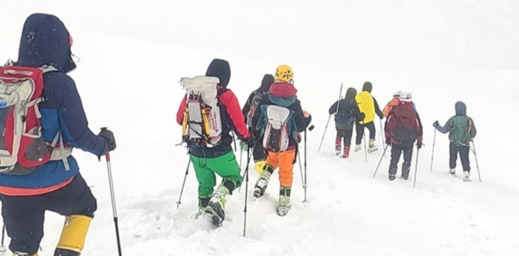 Erciyes�e 23 Nisan zirve t�rman���