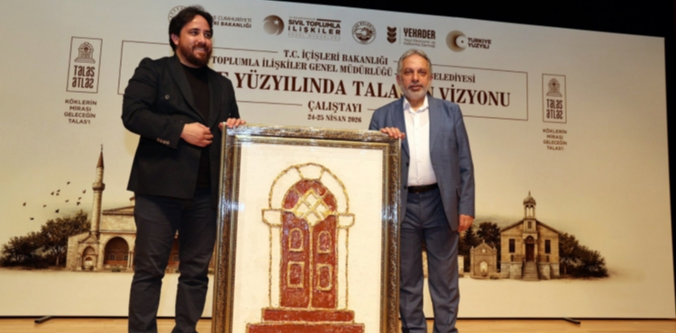 �YAL�IN BA�KAN TALAS�TA MUHTE�EM ��LER YAPTI�