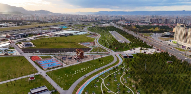 RECEP TAYY�P ERDO�AN M�LLET BAH�ES�, KAYSER�L�LER�N U�RAK YER� OLUYOR