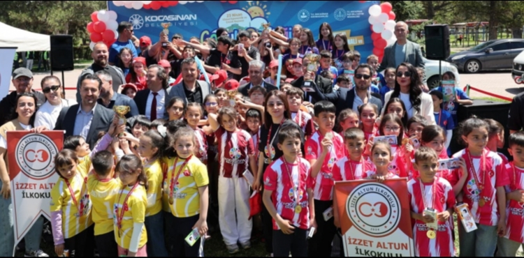 BA�KAN �OLAKBAYRAKDAR, �EVLATLARIMIZIN GELECE�� ���N HER ZAMAN YANINDAYIZ�