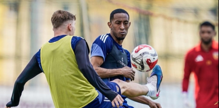 Kayserispor�da Ey�pspor ma�� haz�rl�klar�n� s�rd�r�yor