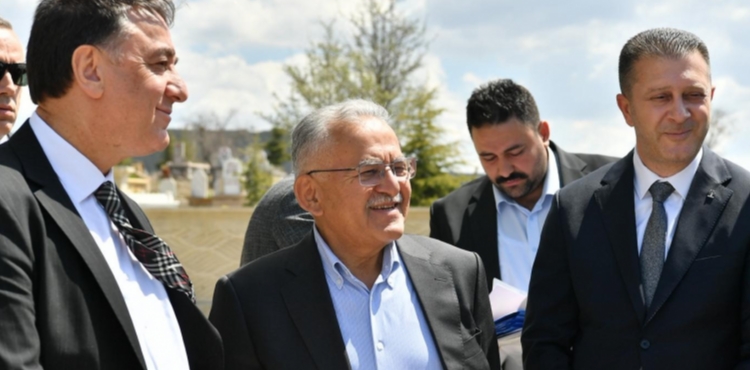 BA�KAN B�Y�KKILI�, DEVELݒDE YATIRIMLARI �NCELED�: 50 YILLIK SU �HT�YACI G�VENCE ALTINDA