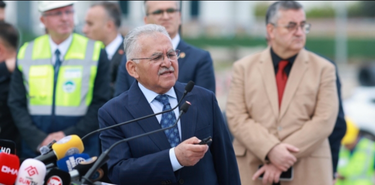BA�KAN B�Y�KKILI�, DEV ULA�IM PROJES�N� SAHADA ANLATTI: KARTAL�DA HUMMALI �ALI�MA