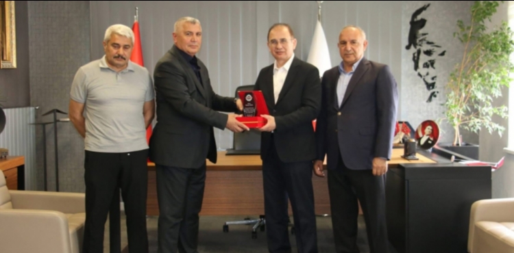 Mimarsinan OSB�de Ba�kan Arar G�revine Ba�lad�