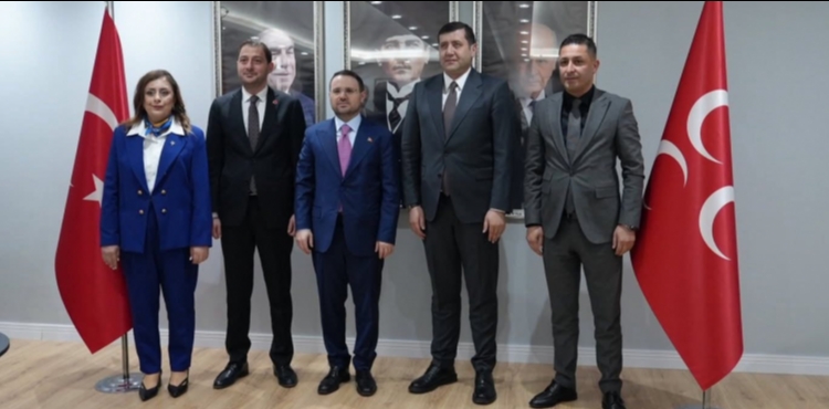 Adalet Bakan� G�rlek�ten MHP�ye Ziyaret