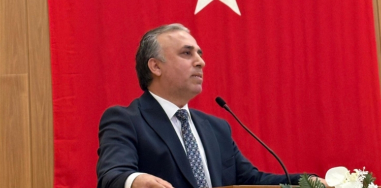 NEC�P FAZIL'IN GEN�L�K TASAVVURU KAYSER� �N�VERS�TES�'NDE KONU�ULDU
