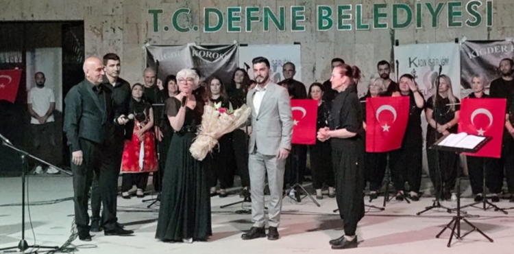K�GDER, Defne�de Halk Konseri ile Vatanda�lara Moral Oldu