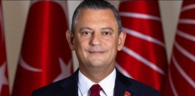 B�lge Adliye Mahkemesi CHP Kurultay�n� �ptal Etti; �zg�r �zel  G�revden Uzakla�t�r�ld� 