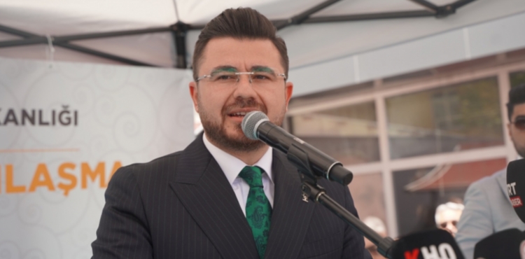 KAYSERݒDE AK PART� TE�K�LATI BAYRAMLA�TI