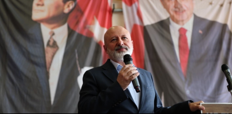 BA�KAN �OLAKBAYRAKDAR, BAYRAM MESA�S�NDEK� PERSONELLE BAYRAMLA�TI