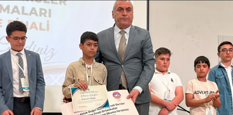 KAYSERݒDE KUR'AN-I KER�M'� G�ZEL OKUMA YARI�MASI B�LGE F�NAL� YAPILDI