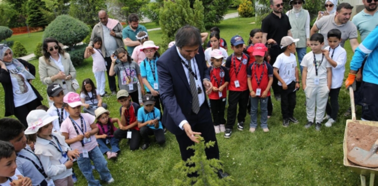 T�rk Alt�n ��letmeleri�nden D�nya �evre G�n��nde Fark�ndal�k Etkinli�i