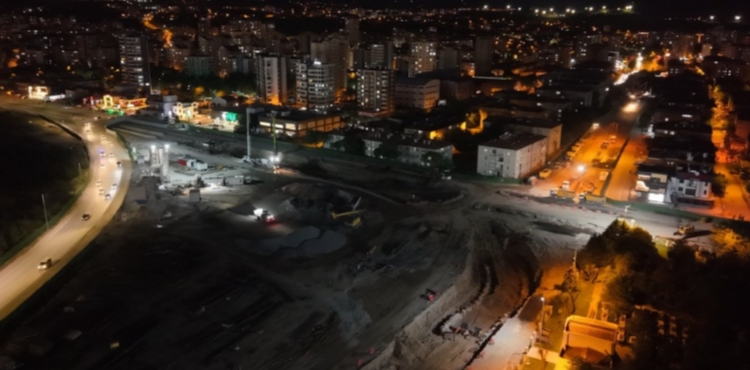BA�KAN B�Y�KKILIǒIN V�ZYON PROJES�NDE GECE MESA�S�