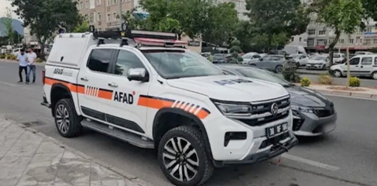 Kayseri'de AVM'ye As�ls�z 'Canl� Bomba' �hbar�: 13 Ya��ndaki �ocuk Yakaland�