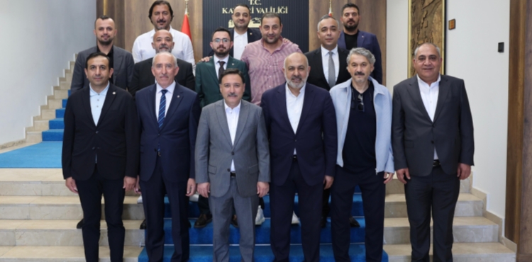Vali �i�ek, Kayserispor Y�netimini Kabul Etti