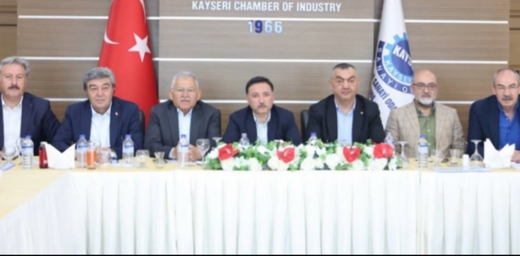 BA�KAN B�Y�KKILI�, KAYSER� SANAY� ODASI�NDA �ST��ARE TOPLANTISINA KATILDI