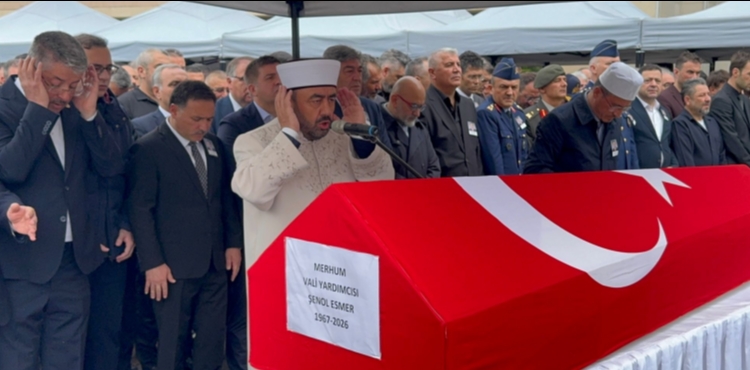 Kalp krizinden hayat�n� kaybeden Vali Yard�mc�s� �enol Esmer i�in t�ren d�zenlendi