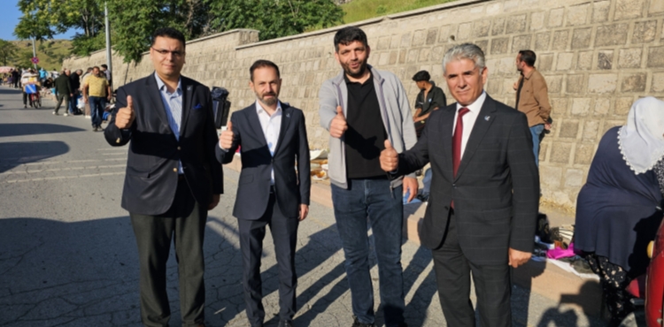 �Hayat�n Ger�ek G�ndemi Bitpazar��nda�