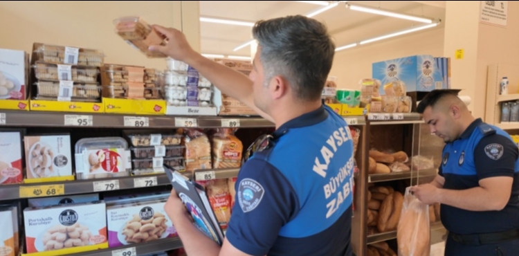 KAYSERİ BÜYÜKŞEHİR ZABITASI’NDAN ZİNCİR MARKETLERE SIKI DENETİM