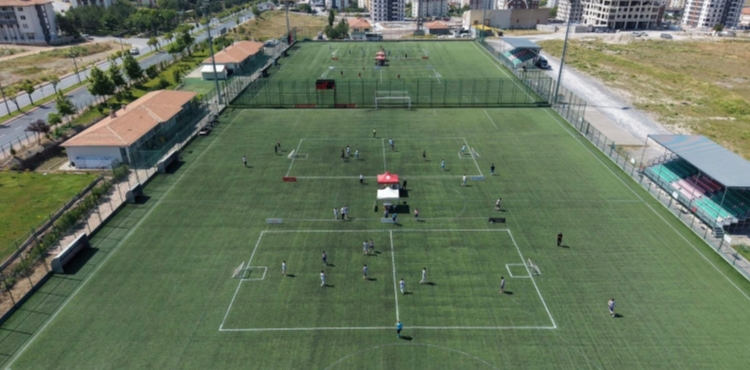 Kayseri�de 5x5 Futbol Gen�lik Kupas� B�lge Finali Ba�lad�