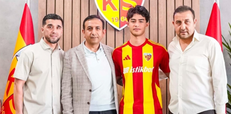 Kayserispor, Kayra Cihan ile 3 y�ll�k s�zle�me imzalad�