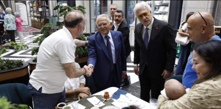BA�KAN B�Y�KKILIǒA TUR�ZMDE �� ANLAMLI �D�L B�RDEN