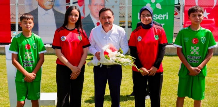 Kayseri �eker'in 14'�nc� yaz okulu ba�lad�