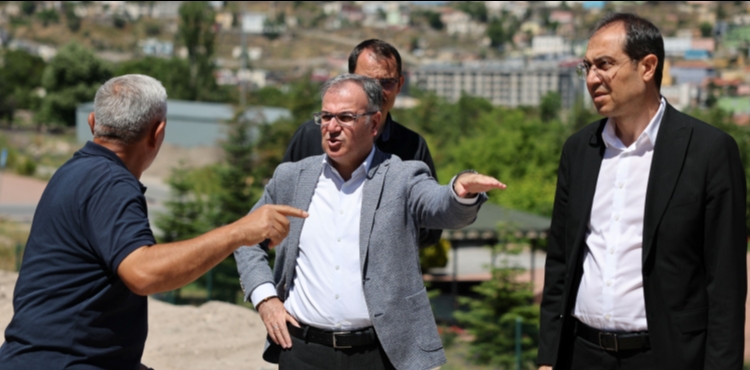 BA�KAN �ZDO�AN'DAN 112 AC�L SA�LIK MERKEZ� �N�AATINA YAKIN TAK�P