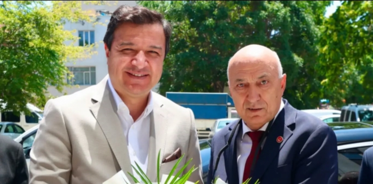 MAHMUT ARIKAN�DAN TEMAD KAYSERݒYE Z�YARET