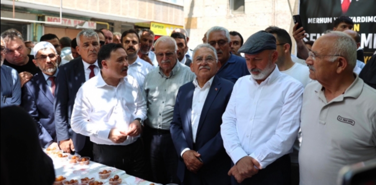 Kalp krizinden hayat�n� kaybeden Vali Yard�mc�s� �enol Esmer i�in Mevlid-i �erif program�