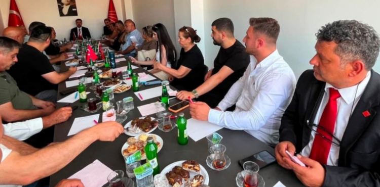 CHP Kayseri'de yeni il y�netimi g�rev da��l�m�n� yapt�