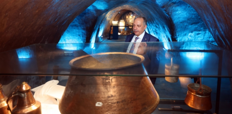 TALAS'IN SER�NLETEN ADRES�; SU MEDEN�YETLER� GALER�S�