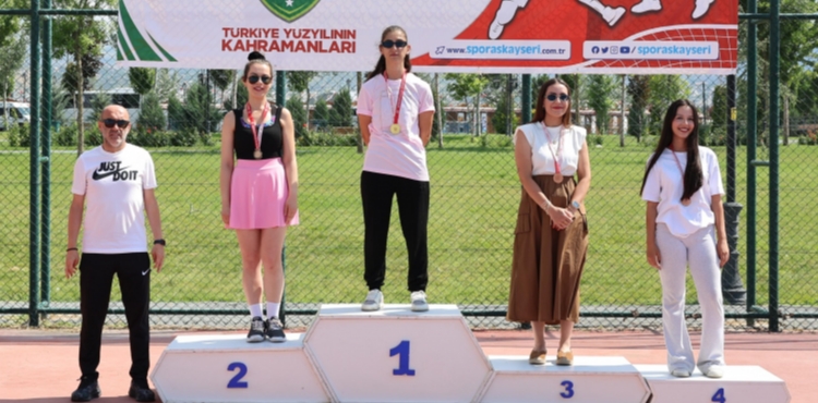 B�Y�K�EH�R'�N 15 TEMMUZ TEN�S TURNUVASI �AMP�YONLARI BELL� OLDU