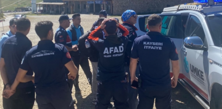 Erciyes'te yüksek irtifa rahatsızlığı yaşayan 3 dağcı kurtarıldı