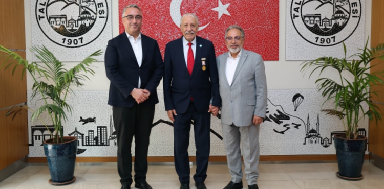 KKTC AKSAKALI �KS�ZO�LU'NDAN TALAS BELED�YES�NE ANLAMLI EMANET