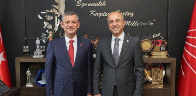 A�k�n Gen� CHP�den istifa etti