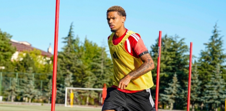 Kayserispor�da Katongo ile yollar ayr�ld�