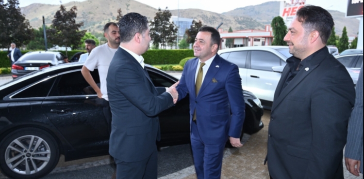 MHP Genel Ba�kan Yard�mc�s� �zdemir�den Kayseri OSB�ye ziyaret