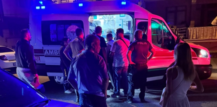 Kayseri'de b��akl� kavgada birbirlerini yaralad�lar