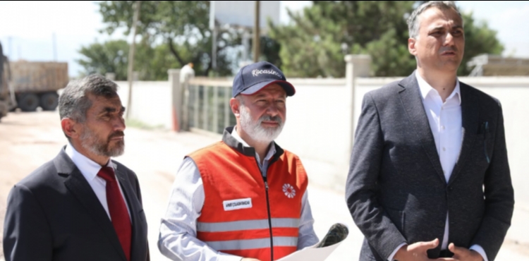 Ba�kan �olakbayrakdar, Elag�z Mahallesi�nde do�al gaz altyap� �al��malar�n� inceledi