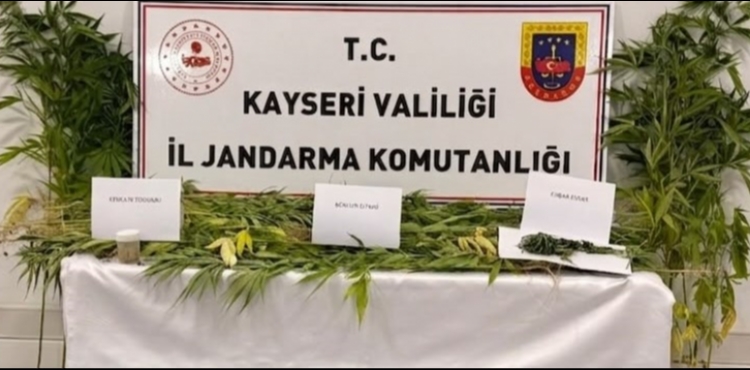 Kayseri�de uyu�turucu operasyonu: 2 g�zalt�