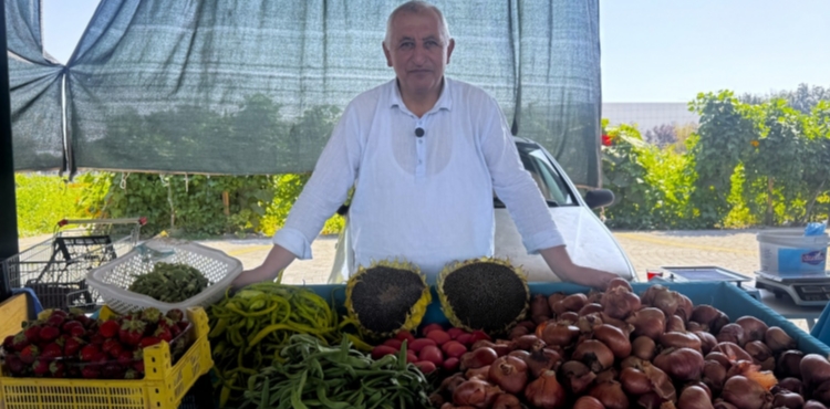 B�Y�K�EH�R��N DO�AL �R�NLER BAH�ES� PAZARI, ORGAN�K GIDAYI VATANDA�LARA SUNMAYA DEVAM ED�YOR