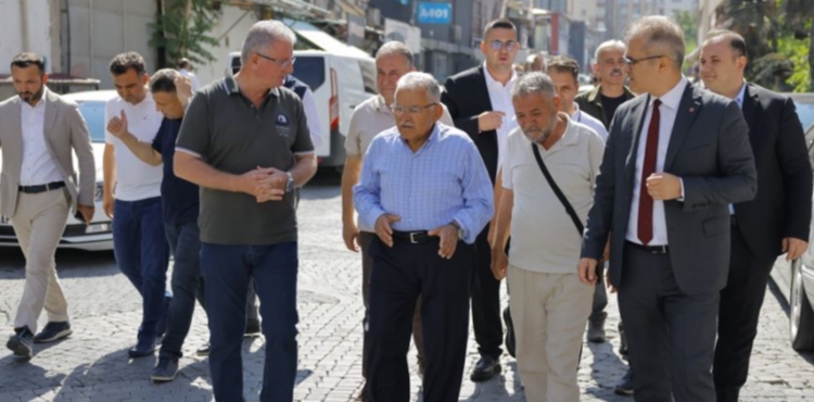 BA�KAN B�Y�KKILI�, BEDESTEN KATLI OTOPARKI�NDAK� �ALI�MALARI YER�NDE �NCELED�